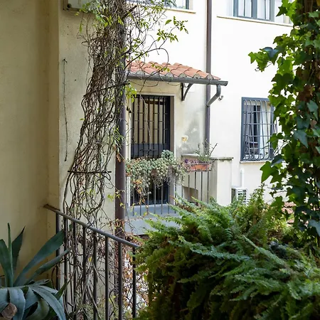 Views Of The Coliseum Apartment Rome